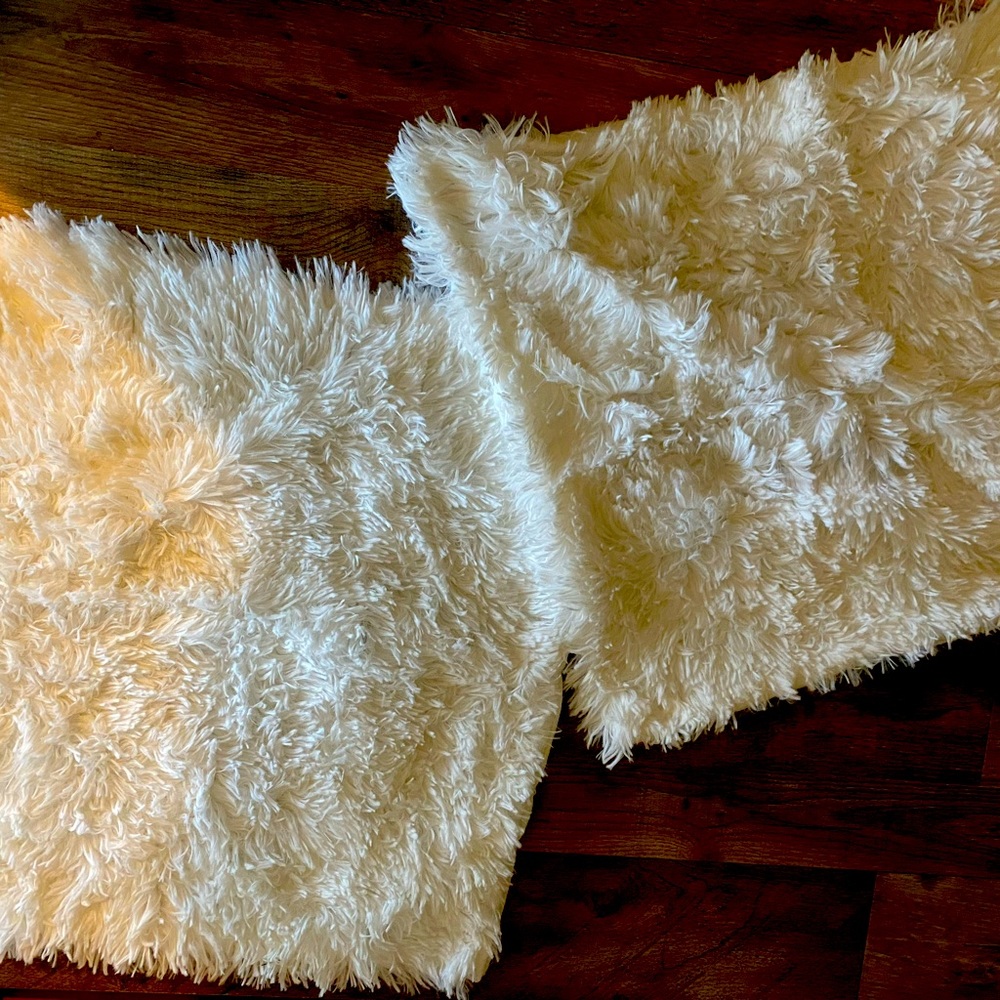 NWOT Shein 2 pc throw pillow covers.